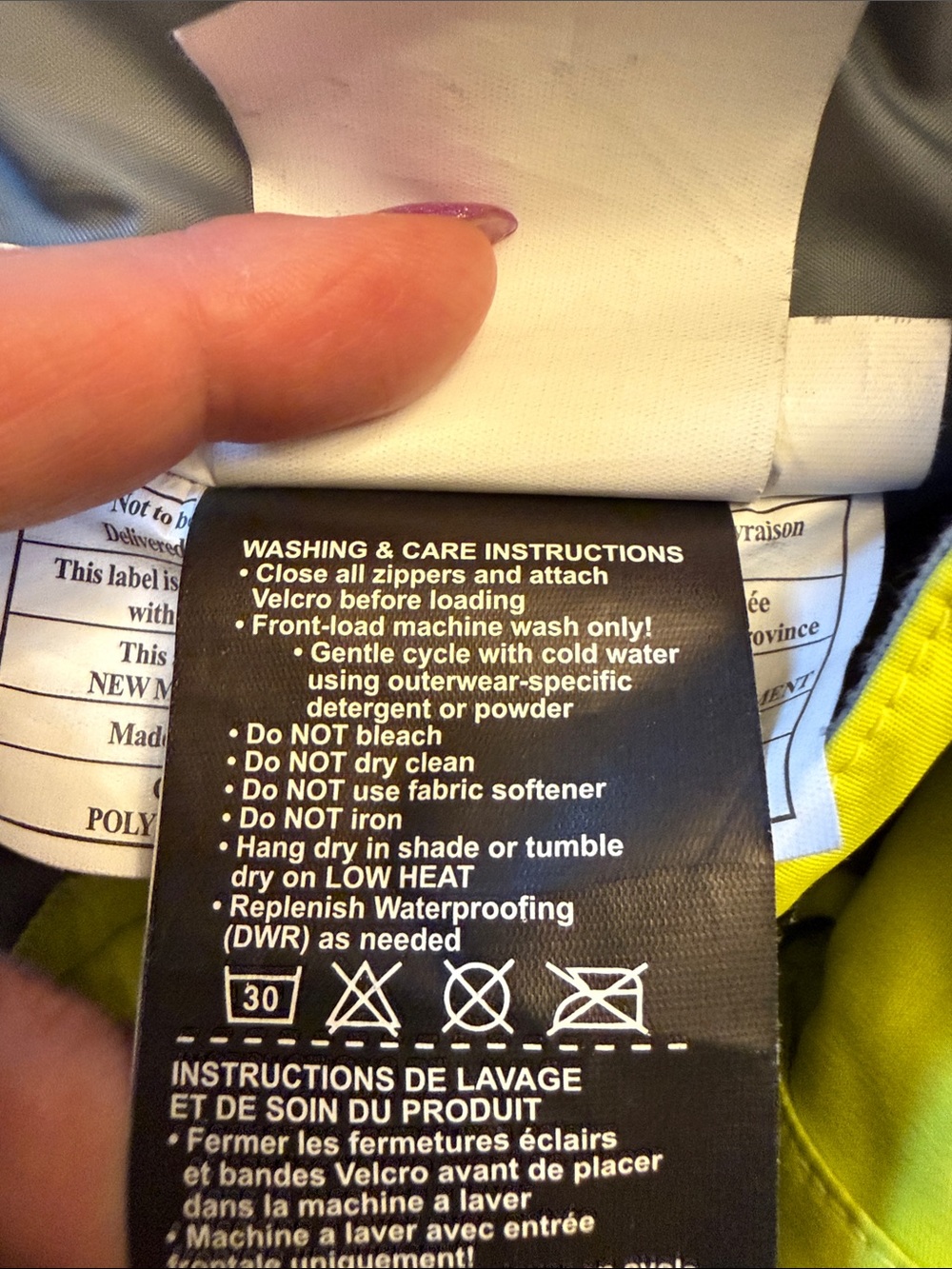 686 Kids Infinity Cargo Insulated Snowboard Pants in High-Visibility Yellow - Picture 12 of 16